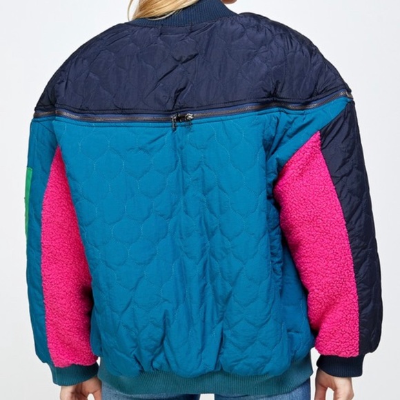 “Pack Lite Windbreaker” - Picture 3 of 4